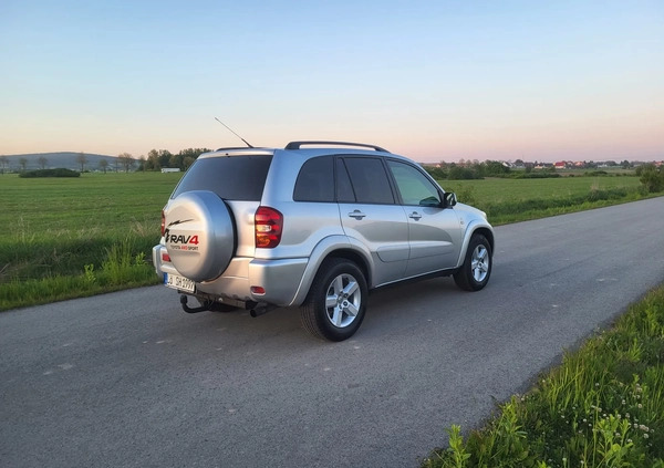 Toyota RAV4 cena 19900 przebieg: 226000, rok produkcji 2004 z Piekary Śląskie małe 497